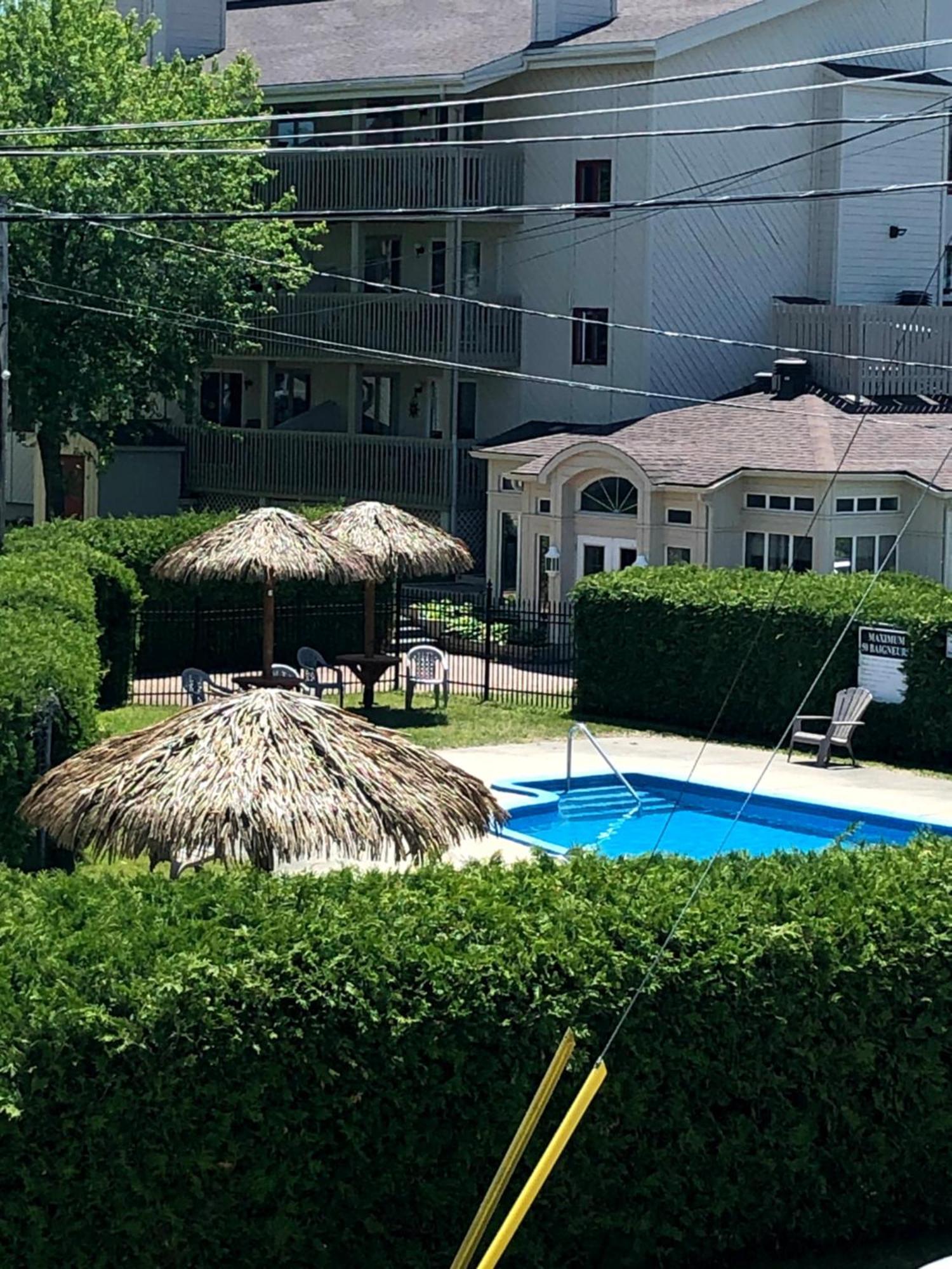 Studio Sur Le Bord Du Lac Memphremagog B Apartment Exterior photo